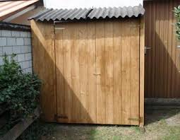 Turen Fur Einen Gartenschuppen Gartenschuppen Gartenhaus Tur Schuppen