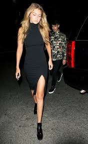 How To Wear Black Without Looking Boring Fashion Week Dresses Latest Fashion Dresses Fashion Design Dress