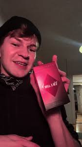 Naomi Jon Villain Parfum