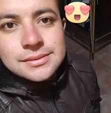 Edgar Cardozo updated his profile picture.