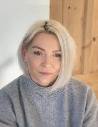 Hi everyone, I'm excited to share that I've started a hypnotherapy course!  As part of my training, I'll need volunteers to help with various issues  such as anxiety attacks, fears, phobias, and