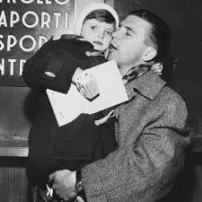 Hungary and real madrid legend ferenc puskas has died at the age of 79. Puskas Ferenc 1956 December 10 Puskas Ferenc Ocsi Facebook