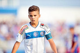 Galatasaray a.ş.* 5 şub 1965, săcele, romanya. Ianis Hagi DesfiinÅ£at Atac FÄƒrÄƒ Precedent La Fiul Lui GicÄƒ Hagi