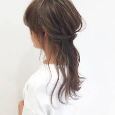 絶壁頭を可愛くカバー後頭部をふんわりさせる簡単アレンジ8選