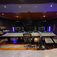 Mark Everton Gray (@markevertongray) • Instagram photos and videos