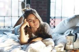 زوجي كبير في السن كيف أتعامل معه إليك المعلومات التي يجب أن تعرفيها عن هذا الموضوع أنوثة