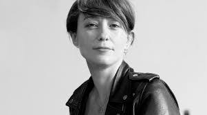 Eva Santos's Instagram, Twitter & Facebook