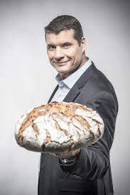 On n'oublie pas de réserver pour le 16 novembre chez l'atelier d'alain ruffault ,vous pourrez y déguster un menu en accord avec les vins du domaine bruno cormerais! Epingle Sur Meilleur Ouvrier De France