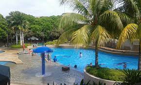 Inserte gratis en su web una vista aérea de bukit kemuning golf & country resort: Bukit Kemuning Golf Country Resort Swimming Pool Bkgcr ÙÙŠØ³Ø¨ÙˆÙƒ
