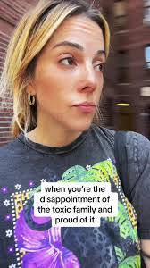 Emily Marlar's Instagram, Twitter & Facebook