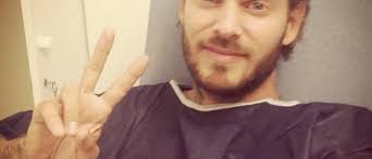 Matt Pokora à l'hôpital après s'être blessé pendant les répétitions de  "Robin des bois"