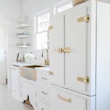 So lets look at some white splashback ideas in regards to white splashbacks and how you can make them just a little different and personalised. Whitekitchen Explore Facebook