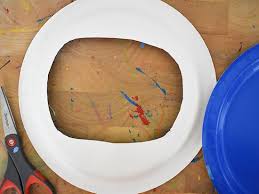 How to make your own diy astronaut costume for halloween! Paper Plate Astronaut Craft Our Kid Things