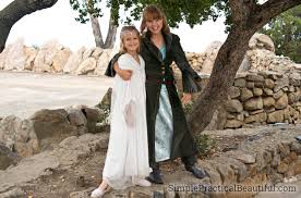The Lord Of The Rings Costumes Simple Practical Beautiful Galadriel owns one of the rings, but she is willing to give up her magical powers if this is necessary for sauron to be defeated. the lord of the rings costumes simple