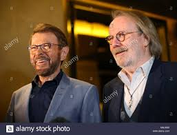 Bjorn ulvaeus was one of the core writers behind one of pop's biggest ever bands: Bjorn Ulvaeus Und Benny Andersson Von Abba Bei Der Aftershow Fur Die Presse Nacht Der Musikalischen Schach An Der London Coliseum In Central London Stockfotografie Alamy