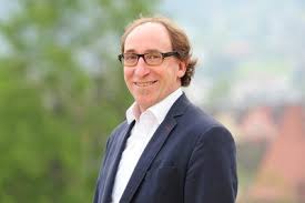 Bundeskanzler karl nehammer (övp) hatte zu mittag nach einem treffen des krisenkabinetts mit den landeshauptleuten gemeint, im falle eines . Bisnyyoub3mtim