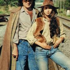 Conhecido como zé trovão, o caminhoneiro marcos antônio pereira gomes, foragido da polícia federal, segue fazendo publicações em tom de . Ana Raio E Ze Trovao Novela Vagalume