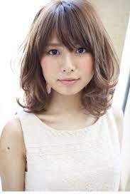 大人かわいい暗髪ミディアム 髪 ミディアム 髪型 ミディアム パーマ ミディアム パーマ