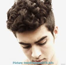 Frisuren Manner Undercut Locken Frisurentrends Haare Locken Frisuren Manner Locken Jungs Frisuren