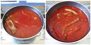 Provate questa ricetta squisita e vedrete che soddisfazione: Sugo Con Costine Di Maiale E Salsiccia Ricetta Il Cuore In Pentola