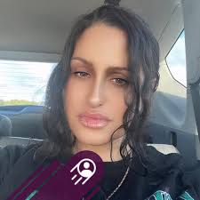 Maria Rorie's Instagram, Twitter & Facebook