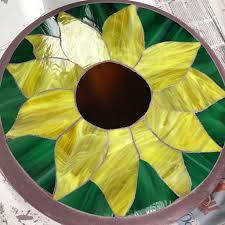 Just a simple stepping stone that works well on it's own or on a paved path or a garden. Stepping Stone Class July 10 Tuesday Glass House Store