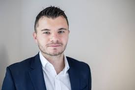 Introducing Oliver Harrison, our New Business and Acquisitions Manager.  Oliver previously worked at Express Estate Agent's for four years, before  making the move to working "on the other side of the desk".