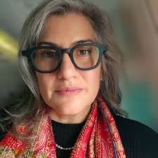 Michelle Ell's Instagram, Twitter & Facebook