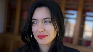 Lucia Azzolina Biografia Carriera E Vita Privata Biografieonline Nel 2020 Biografia Andy Roddick Attrice