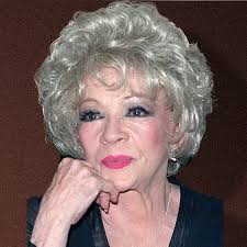 Lilia Michel's Instagram, Twitter & Facebook