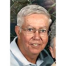 Kelly Emerick's Instagram, Twitter & Facebook