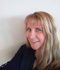 Free-Motion Lilac Pillow + Free Pattern Downloads