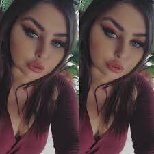 So I'm wanting to get into romantasy especially after going to rare25 and  seeing how popular this genre is, even though I vowed not to read acotar  series I'm considering giving it