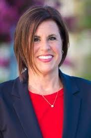 Aimee Sims's Instagram, Twitter & Facebook