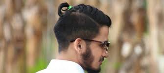 Rambut ikal dan keriting, terutama jika panjang, juga lebih. Bosan Trend Rambut Undercut 3 Gaya Rambut Ini Bakal Bikin Si Dia Klepek Klepek