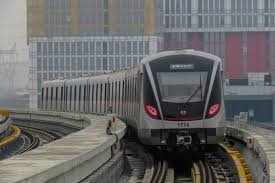 26.000 de călători foloseau zilnic, la acea vreme, acest mijloc de transport. Metroul Din Shanghai Wikipedia