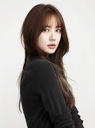 Kpopstuff Korean Kdrama Actress Yoo Eunhye See Through Wispy Bangs Hairstyle For Korean Kpop Idol Asian Wom Hair Styles Korean Bangs Hairstyle Long Hair Styles