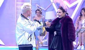 Kız kardeşimle her zaman insanların merak ettiği bir ikiliydik. Bahar Candan Justin Bieber A Benzettigi Sarkici Ile Sevgili Oldu Son Dakika Magazin