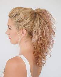 Love This Hidden Pony Trick To Achieve A Longer Thicker Looking Ponytail I Ve Never Created One Wi Curly Hair Styles Naturally Hair Romance Curly Hair Styles