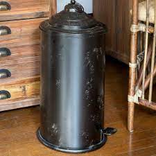 Fancy the farmhouse kitchen decor and want to revamp your kitchen in this style? Rustic Metal Trash Can Metal Trash Cans Country House Decor Trash Can
