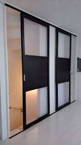 省エネ対策でリビングの階段口に引き戸取付 間仕切り 引き戸 引き戸 リビング 引き戸