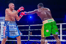 Wach ist eine kooperation zwischen der redaktion das kleine fernsehspiel und funk. Martin Bakole Returns From Ridicule Shocks Mariusz Wach For Polish Strap