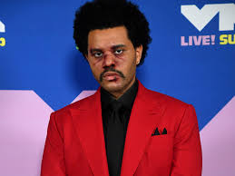 In the video, a spotlight lit up his face, swollen from fake. Mtv Vmas 2020 Here S Why The Weeknd Had A Bloody Face Glamour