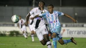O vasco segue na lanterna do campeonato brasil, com dois pontos, enquanto avaí soma três pontos e ali, era improvável a vitória cruzmaltina, já que o time jogava pior do que o avaí, mas conseguiu. Vasco X Avai Provaveis Times Onde Ver Desfalques E Palpites Lance