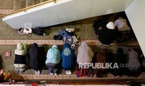 Maybe you would like to learn more about one of these? Ummu Hamid Sahabat Nabi Muhammad Yang Ahli Ibadah Republika Online