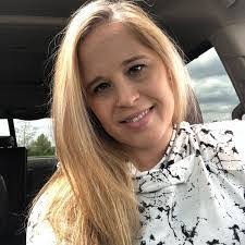 Monica Streit's Instagram, Twitter & Facebook