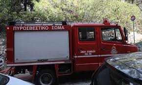 Ένα αυτοκίνητο κάτω από άγνωστες συνθήκες έπεσε σε γκρεμό λίγο πριν την παραλία της κακιάς θάλασσας στην κερατέα , του δήμου λαυρεωτικής. Keratea Aytokinhto Epese Se Gkremo Pic Vid Fosonline