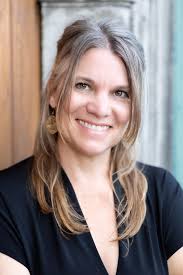 Gratis Wohnwand Vitrine in Vaduz bis 8. Januar zum holen.