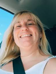 What color options are available for Masterbuilt pools?