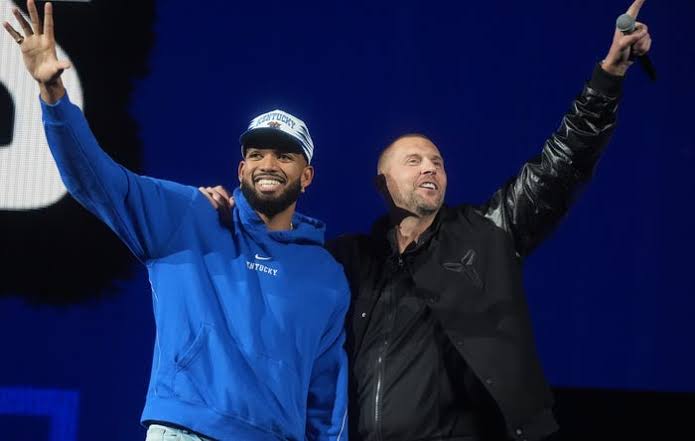 Kentucky basketball hosts Big Blue Madness ahead of 2026-27 season. See photos